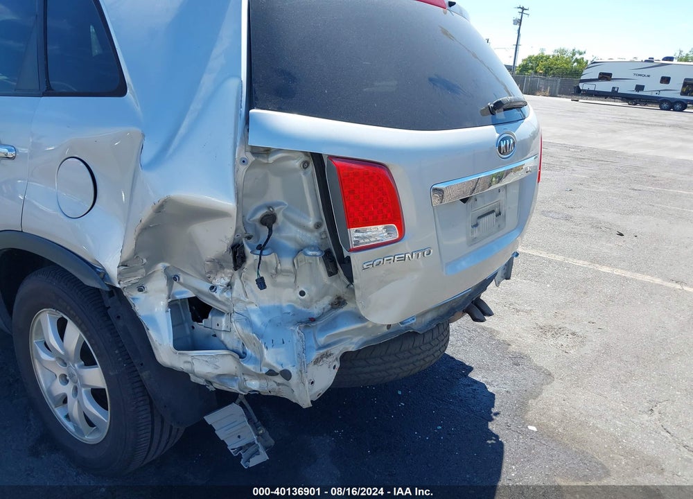2013 KIA SORENTO LX V6 VIN: 5XYKT4A24DG316346