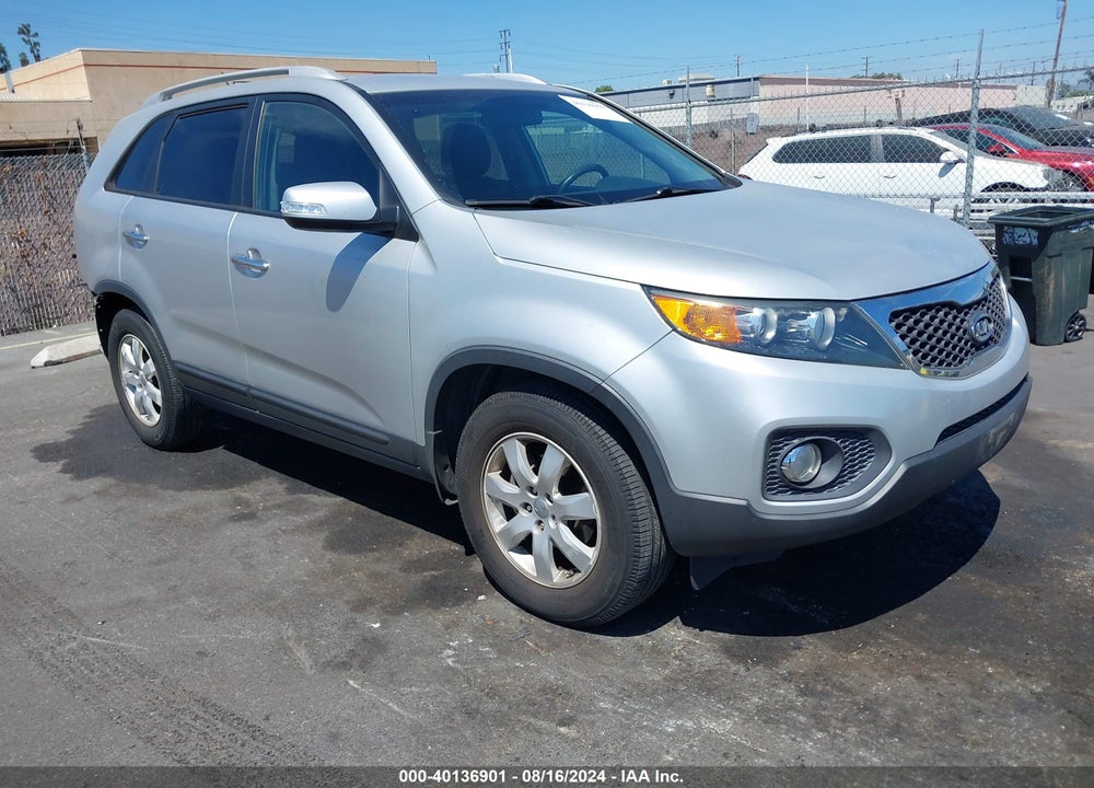 2013 KIA SORENTO LX V6 VIN: 5XYKT4A24DG316346