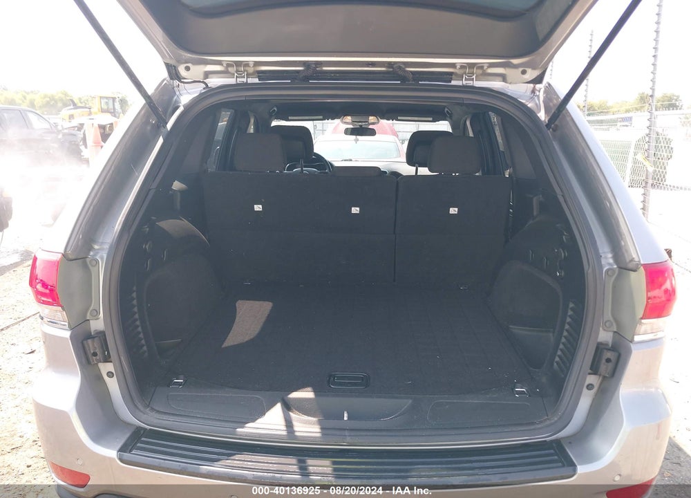 2018 JEEP GRAND CHEROKEE LAREDO 4X4 VIN: 1C4RJFAG8JC184929