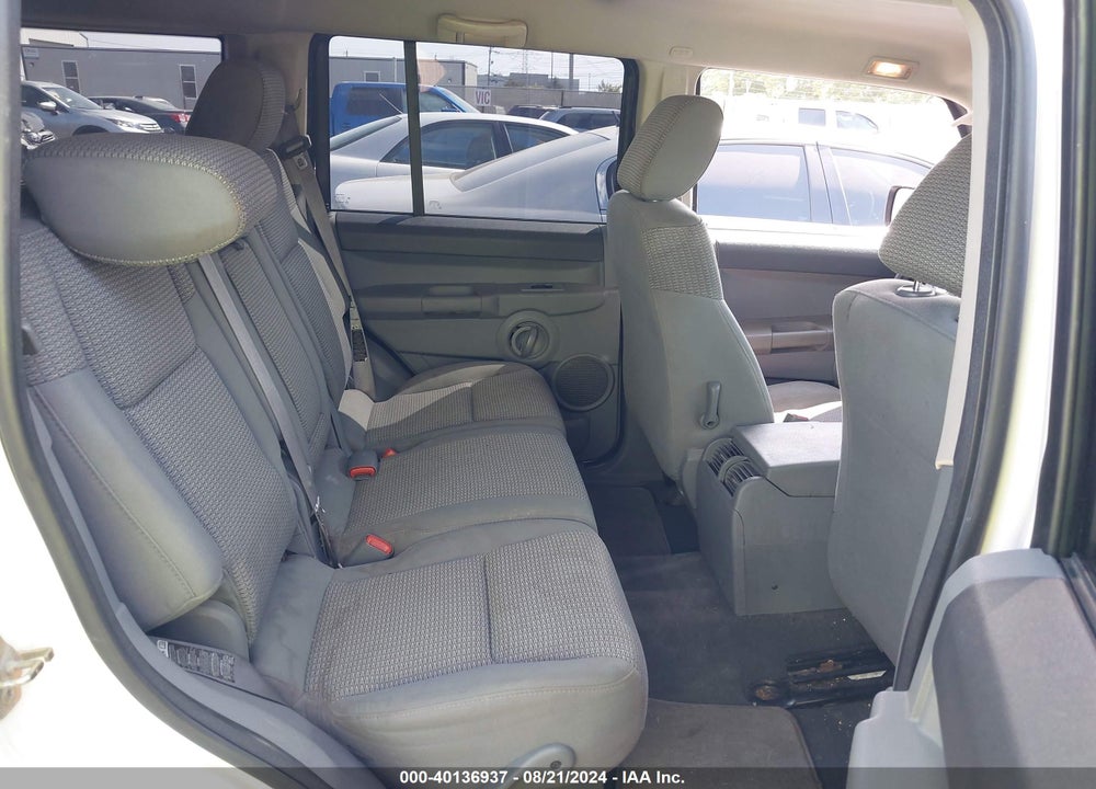 2006 JEEP COMMANDER VIN: 1J8HG48K96C218823