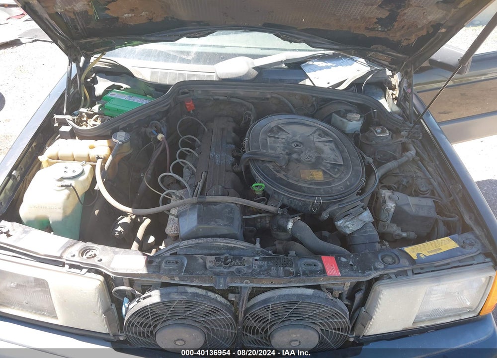 1990 MERCEDES-BENZ 190 E 2.6 VIN: WDBDA29D6LF724825
