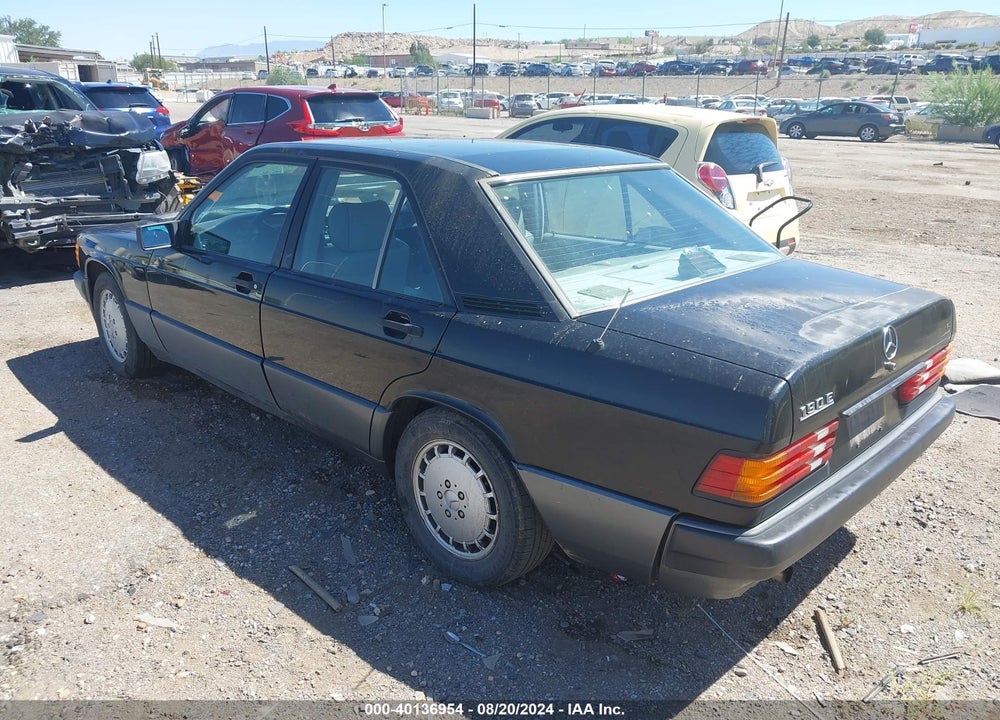 1990 MERCEDES-BENZ 190 E 2.6 VIN: WDBDA29D6LF724825