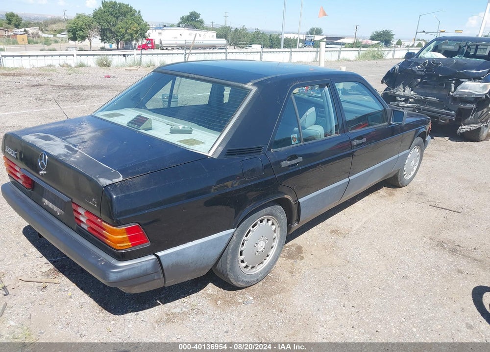 1990 MERCEDES-BENZ 190 E 2.6 VIN: WDBDA29D6LF724825