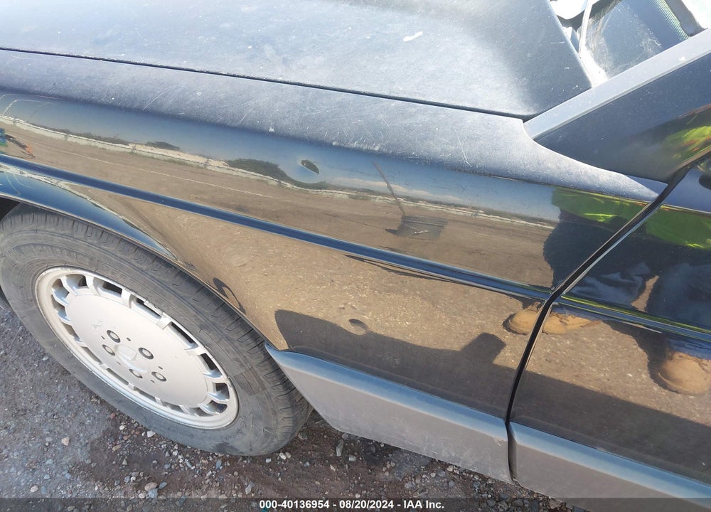 1990 MERCEDES-BENZ 190 E 2.6 VIN: WDBDA29D6LF724825