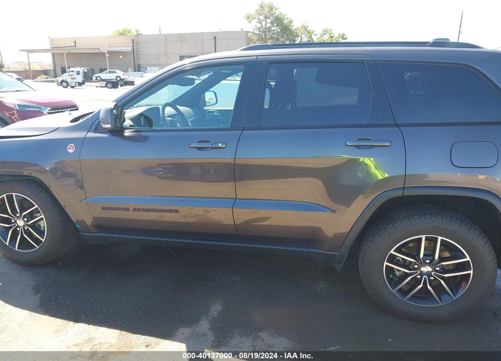 2018 JEEP GRAND CHEROKEE TRAILHAWK 4X4 VIN: 1C4RJFLG0JC458850