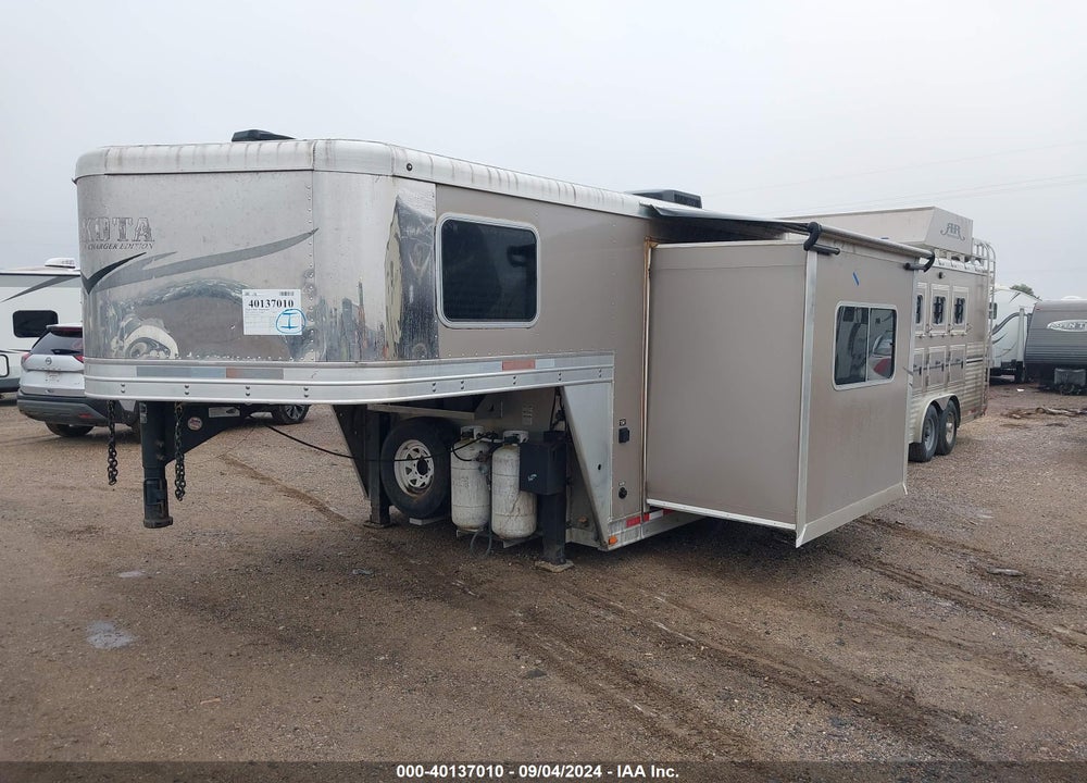 2013 LAKOTA CHARGER C8415 VIN: 1L9GX0422D1387117