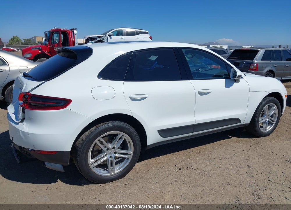 2017 PORSCHE MACAN VIN: WP1AA2A53HLB05938