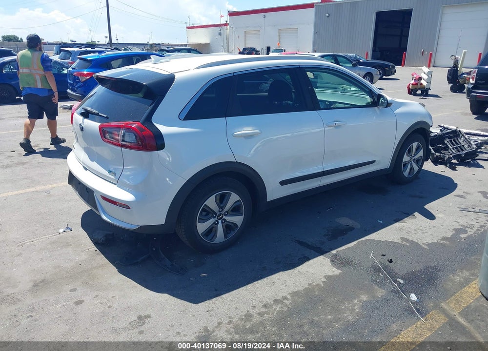 2018 KIA NIRO VIN: KNDCB3LC3J5127988