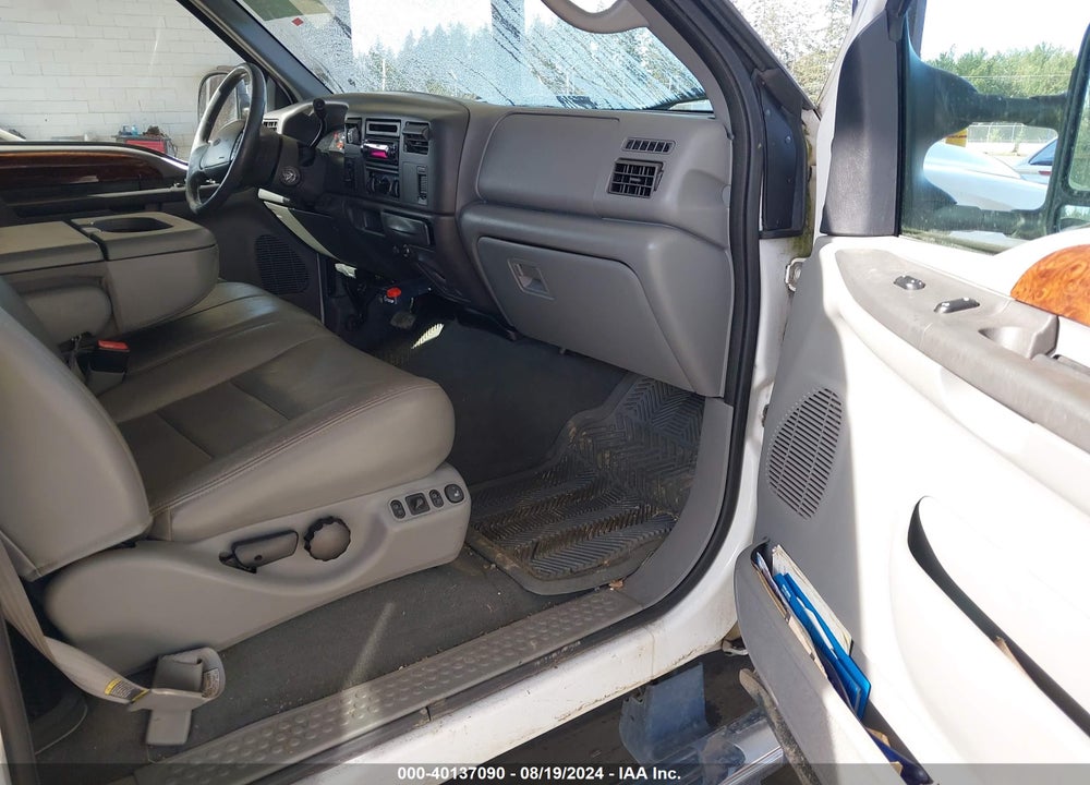 2002 FORD F-350 LARIAT/XL/XLT VIN: 1FTSW31FX2EA34920