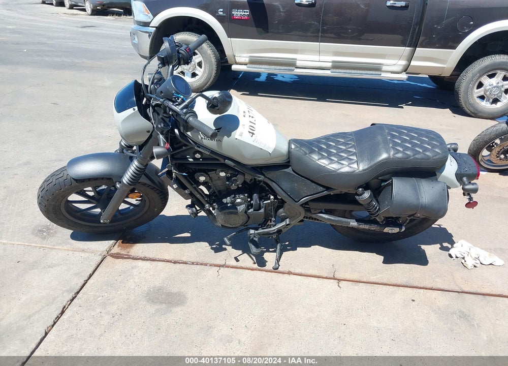 2024 HONDA CMX500 A2 VIN: MLHPC5619R5700714