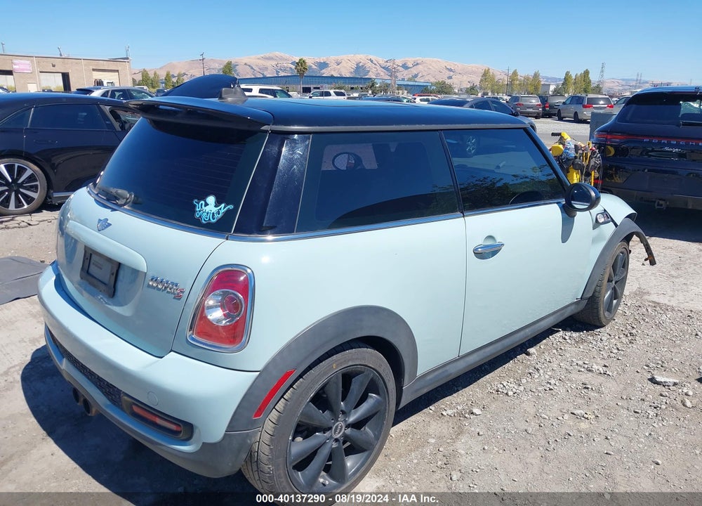 2012 MINI COOPER S VIN: WMWSV3C58CTY18448