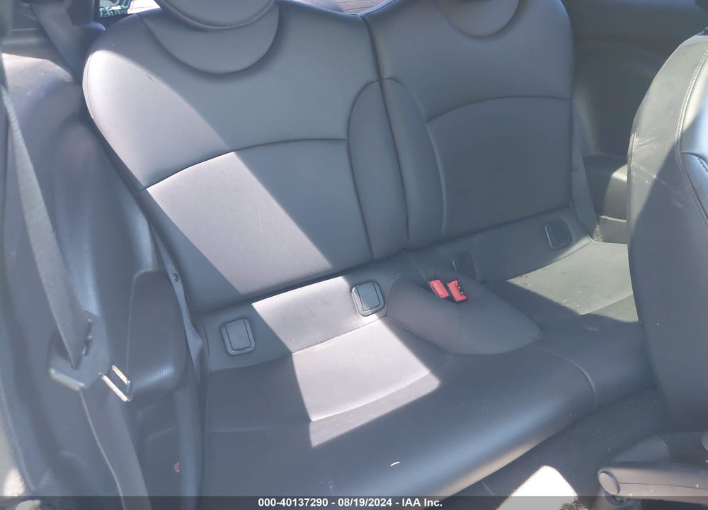 2012 MINI COOPER S VIN: WMWSV3C58CTY18448