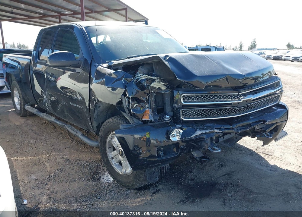 2013 CHEVROLET SILVERADO 1500 LT VIN: 1GCRKSE71DZ305740