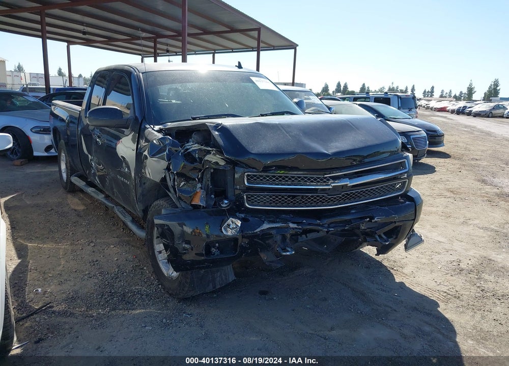 2013 CHEVROLET SILVERADO 1500 LT VIN: 1GCRKSE71DZ305740
