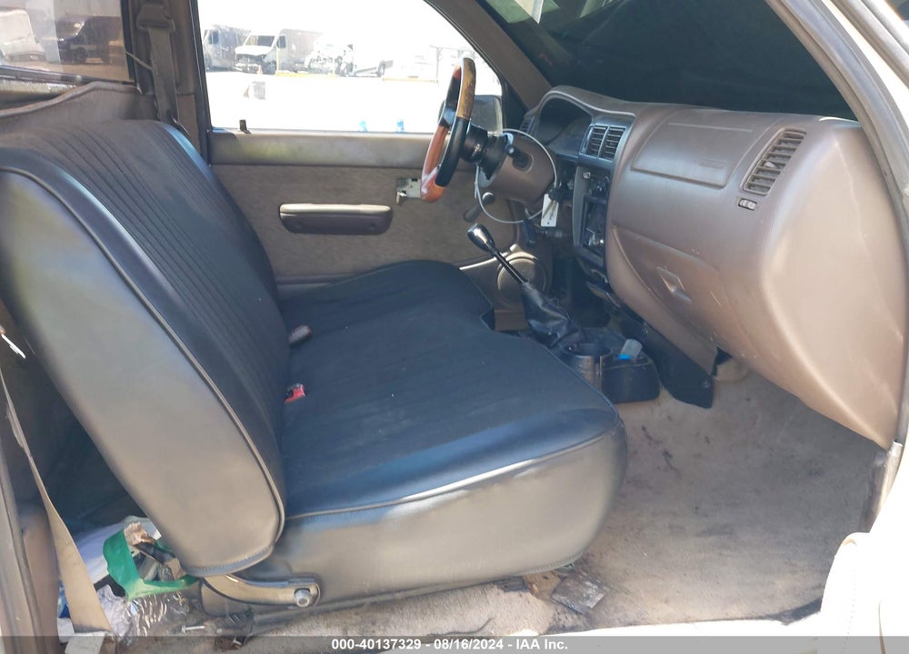 1999 TOYOTA TACOMA VIN: 4TANL42N7XZ425164