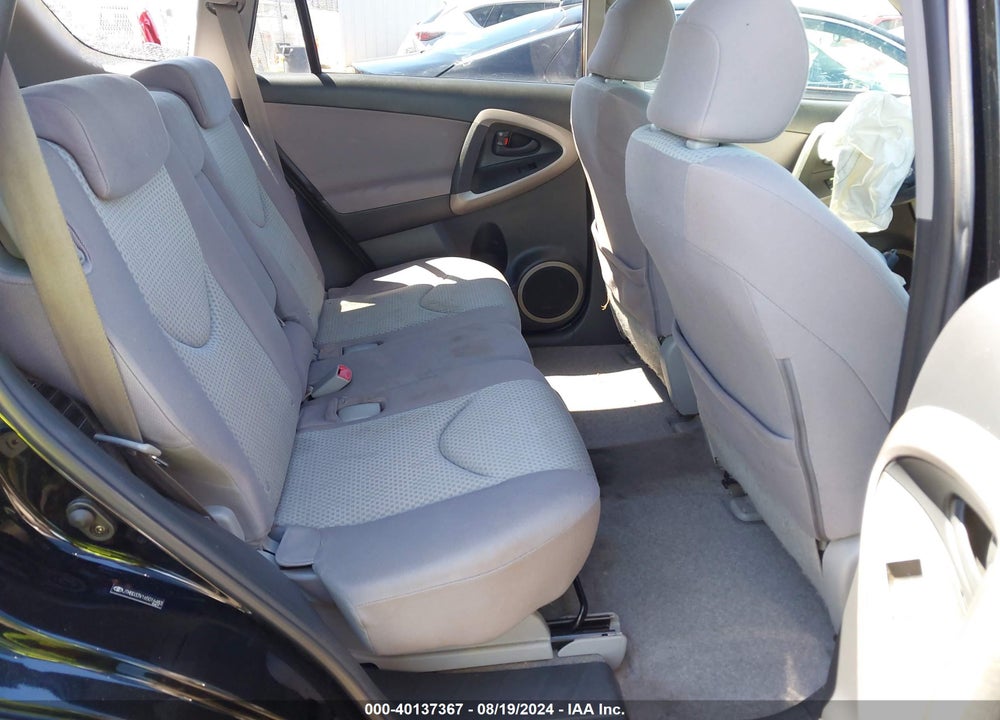 2006 TOYOTA RAV4 VIN: JTMBD33V165016483