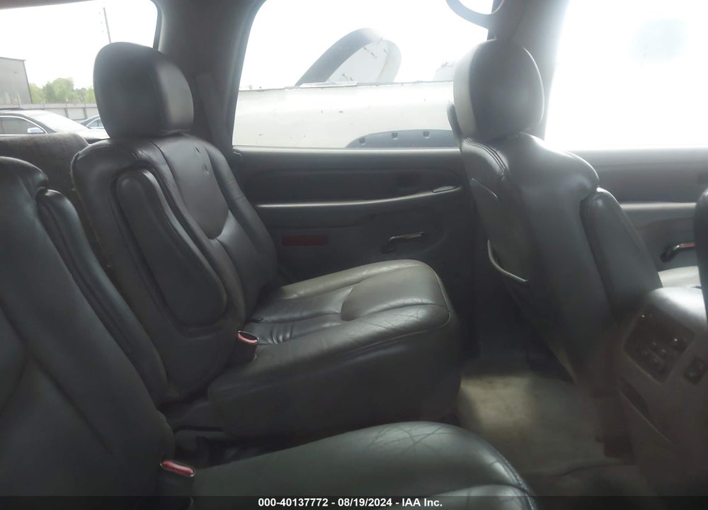 2005 GMC YUKON DENALI VIN: 1GKEK63U55J221827