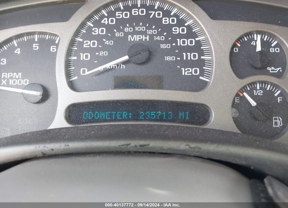 2005 GMC YUKON DENALI VIN: 1GKEK63U55J221827