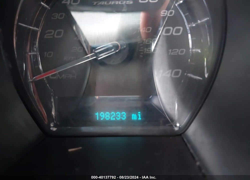 2011 FORD TAURUS SEL VIN: 1FAHP2EW8BG182117