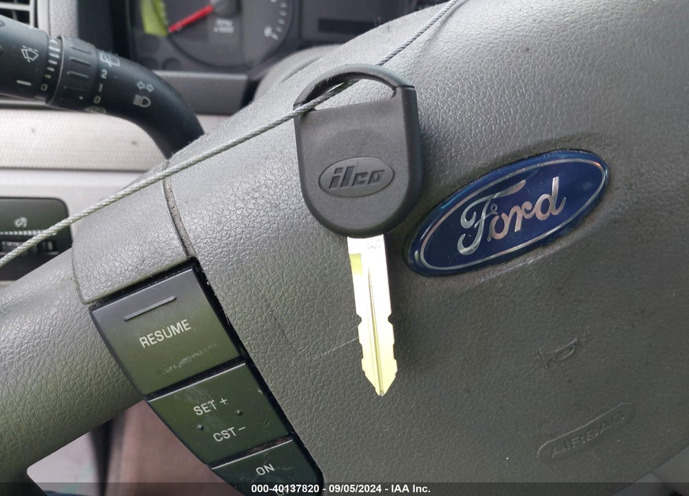 2004 FORD FREESTAR SES VIN: 2FMZA57684BA85651