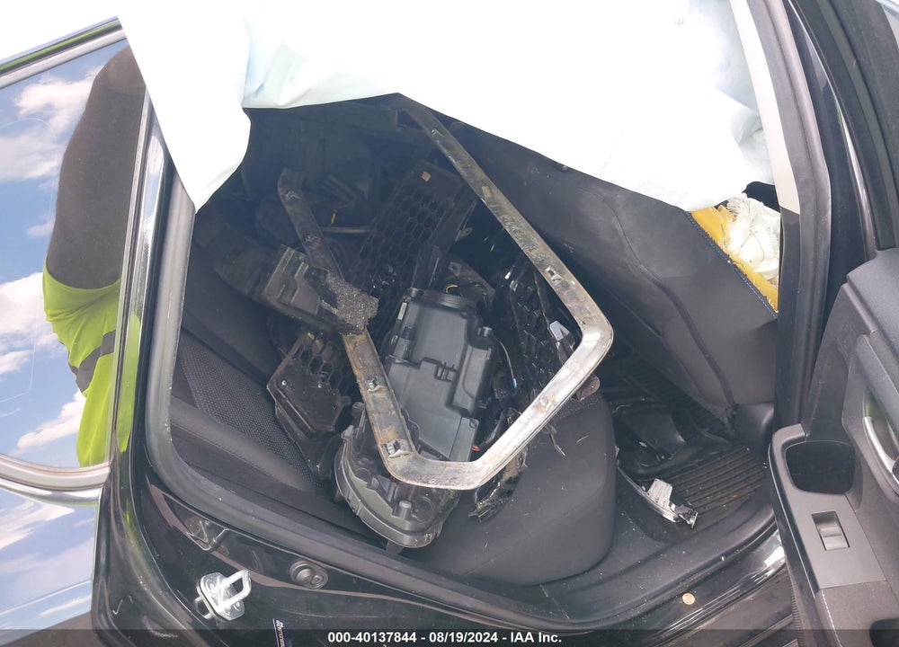 2018 TOYOTA COROLLA IM VIN: JTNKARJEXJJ563181