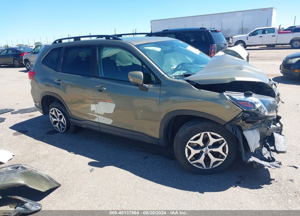 2022 SUBARU FORESTER PREMIUM VIN: JF2SKAEC2NH462338