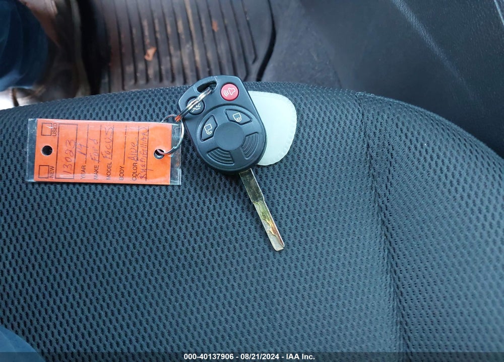 2014 FORD FOCUS SE VIN: 1FADP3F21EL117170