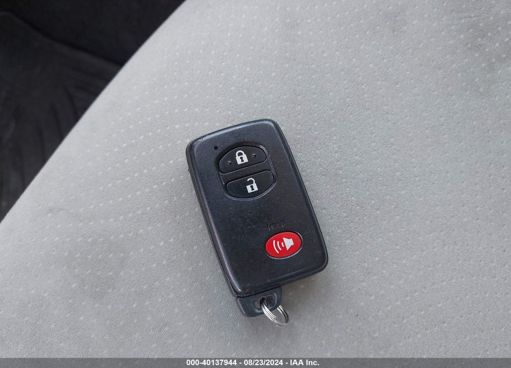 2013 TOYOTA PRIUS TWO VIN: JTDKN3DU6D5638285