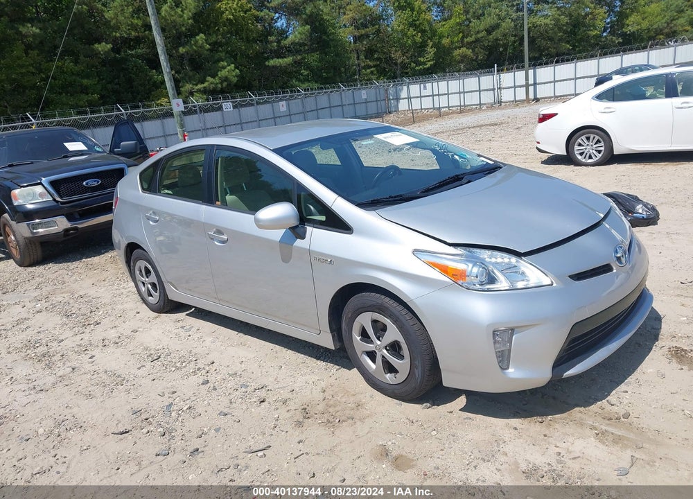 2013 TOYOTA PRIUS TWO VIN: JTDKN3DU6D5638285