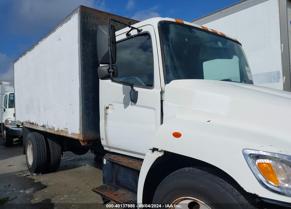 2005 HINO 268 VIN: JHBNE8JT051S11447