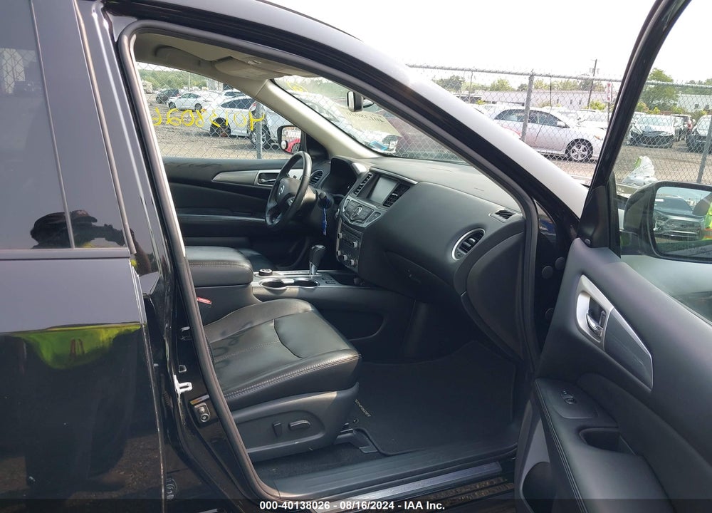 2017 NISSAN PATHFINDER SL VIN: 5N1DR2MM8HC629169