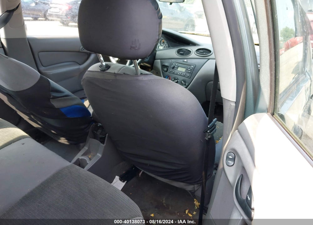2004 FORD FOCUS SE VIN: 1FAFP36384W158202