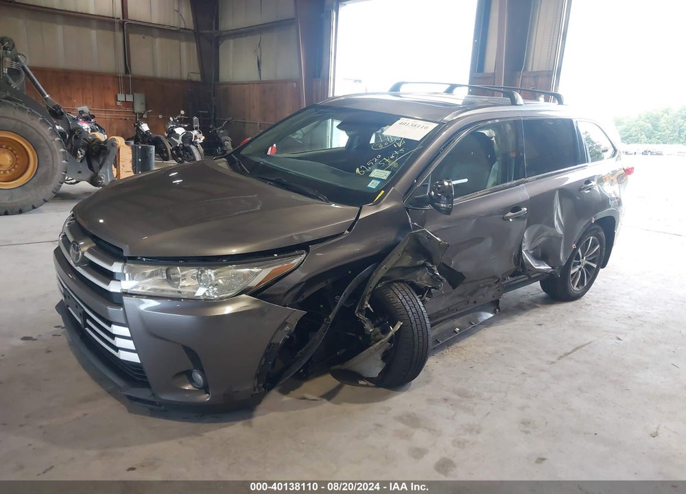 2019 TOYOTA HIGHLANDER XLE VIN: 5TDJZRFH2KS626936