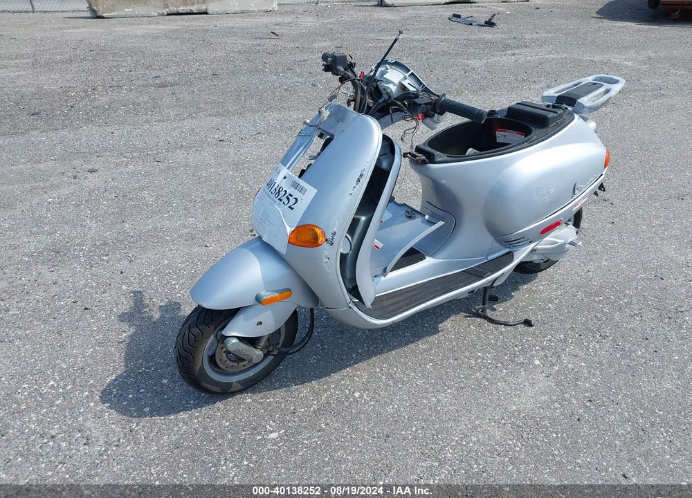 2004 VESPA C161C VIN: ZAPC16C1645008399