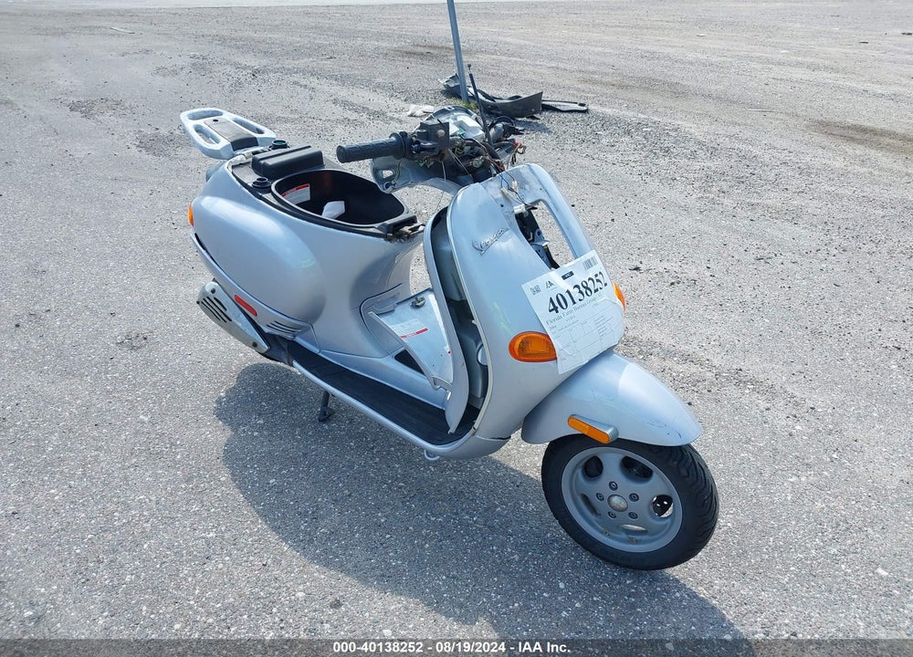 2004 VESPA C161C VIN: ZAPC16C1645008399