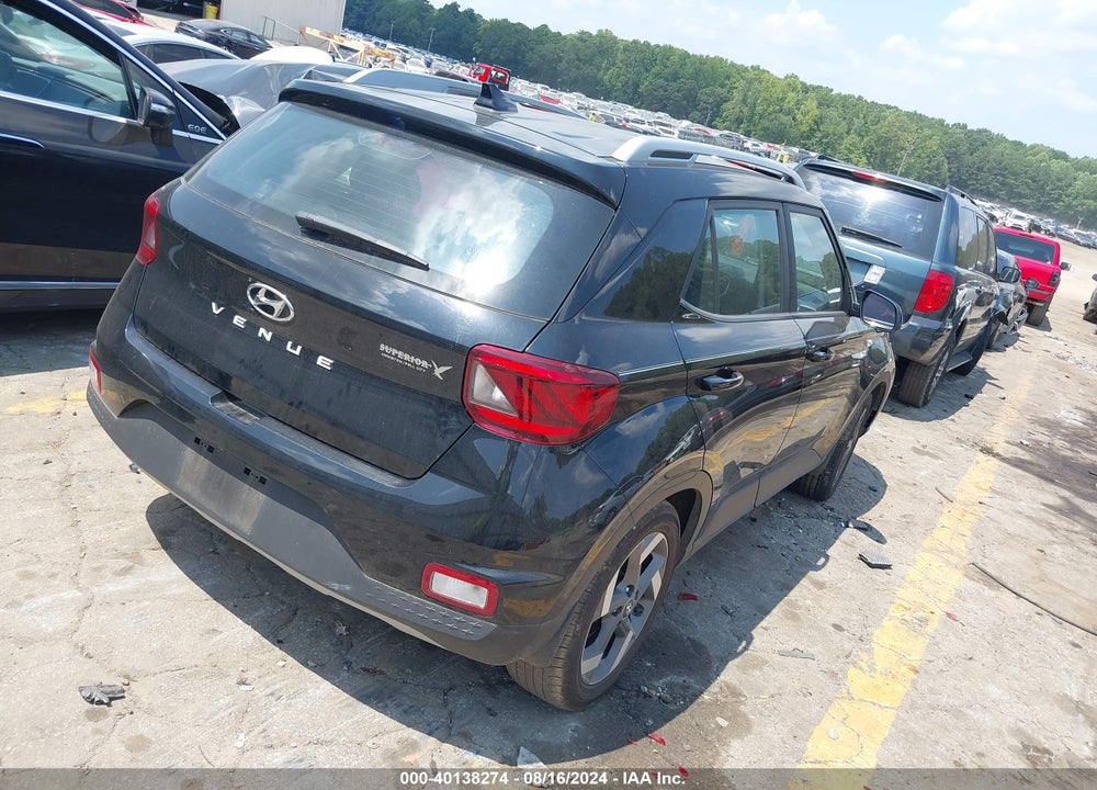2022 HYUNDAI VENUE SEL VIN: KMHRC8A37NU151824