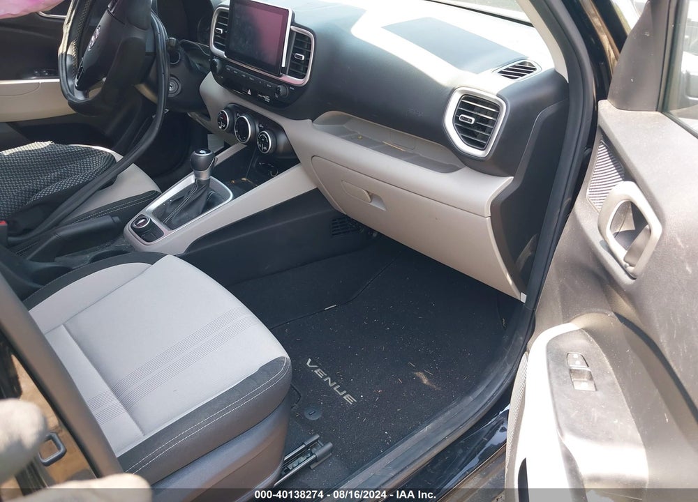 2022 HYUNDAI VENUE SEL VIN: KMHRC8A37NU151824