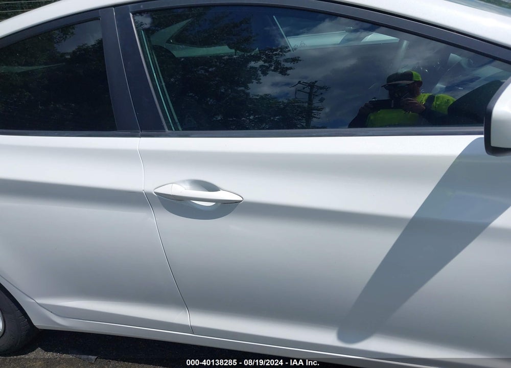 2016 HYUNDAI ELANTRA SE VIN: 5NPDH4AE2GH779569