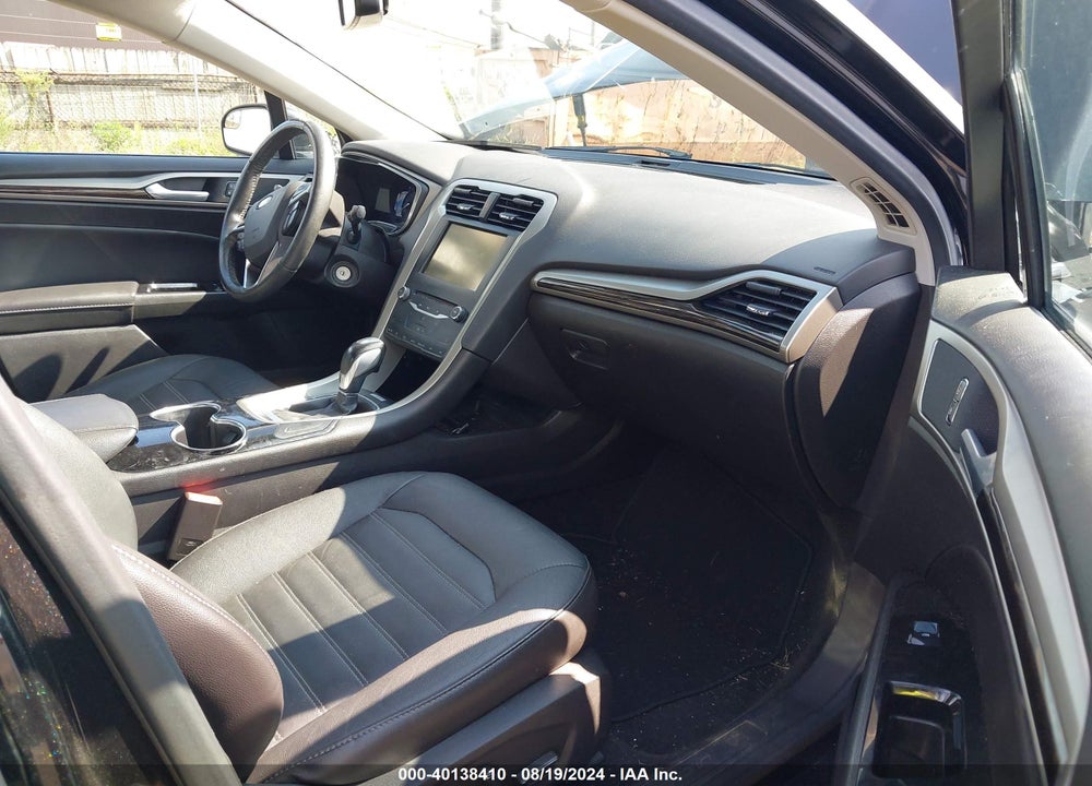 2015 FORD FUSION SE VIN: 3FA6P0HD3FR222477