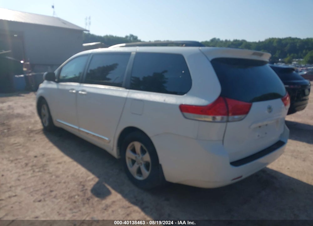 2011 TOYOTA SIENNA LE V6 VIN: 5TDKK3DC4BS148922