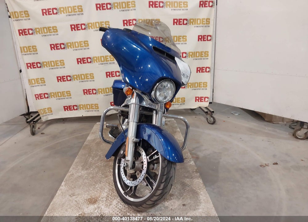 2015 HARLEY-DAVIDSON FLHX STREET GLIDE VIN: 1HD1KBM16FB662092