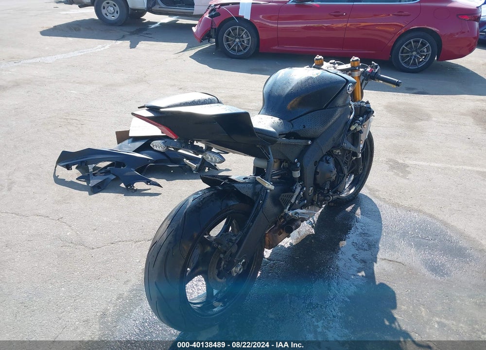 2017 YAMAHA YZFR6 VIN: JYARJ28E4HA001962