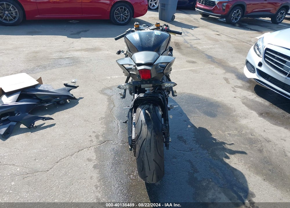 2017 YAMAHA YZFR6 VIN: JYARJ28E4HA001962