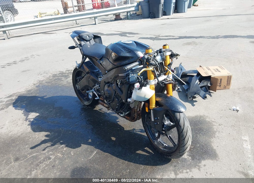 2017 YAMAHA YZFR6 VIN: JYARJ28E4HA001962