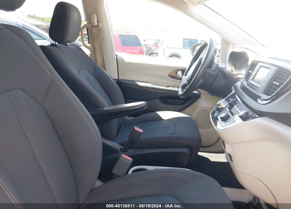 2017 CHRYSLER PACIFICA LX VIN: 2C4RC1CG9HR642800