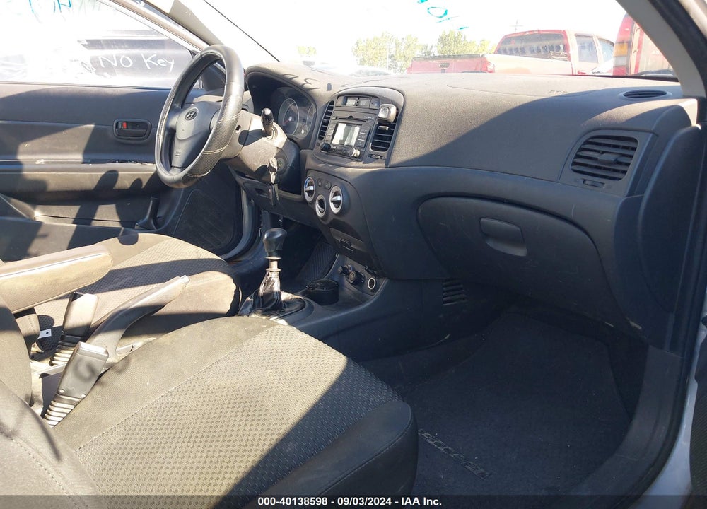 2010 HYUNDAI ACCENT GS VIN: KMHCM3AC9AU166261