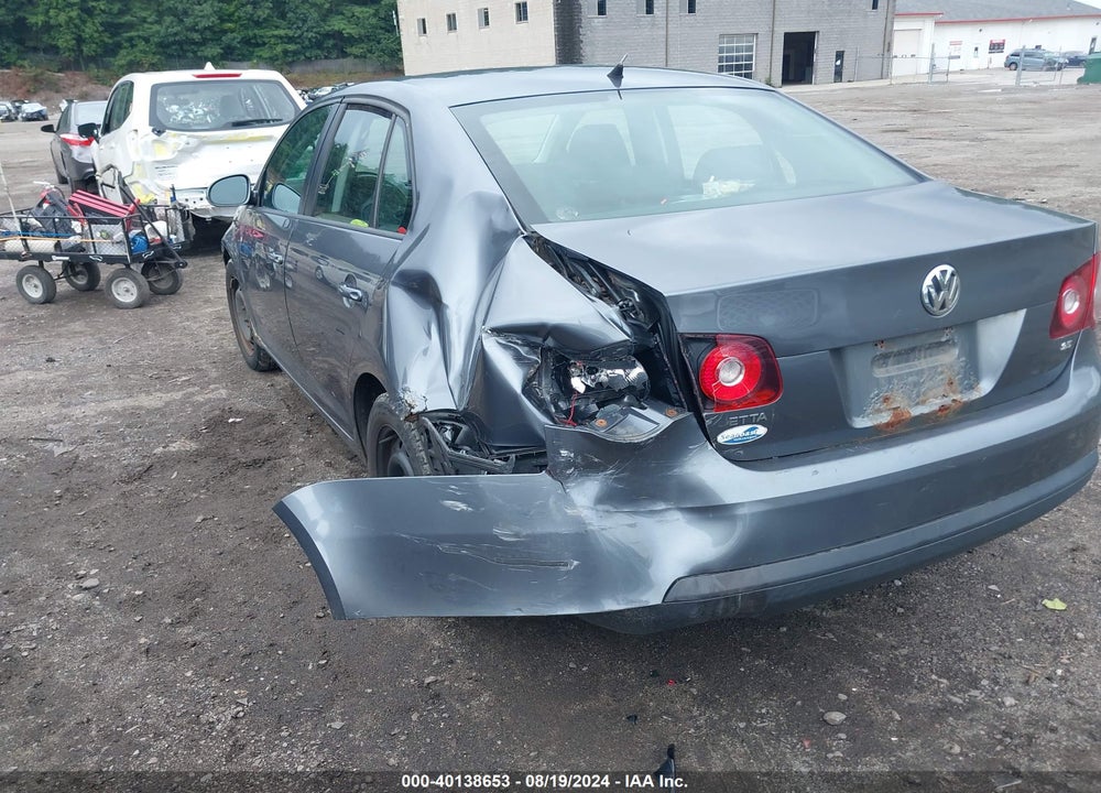 2010 VOLKSWAGEN JETTA S VIN: 3VWJZ7AJ7AM016282