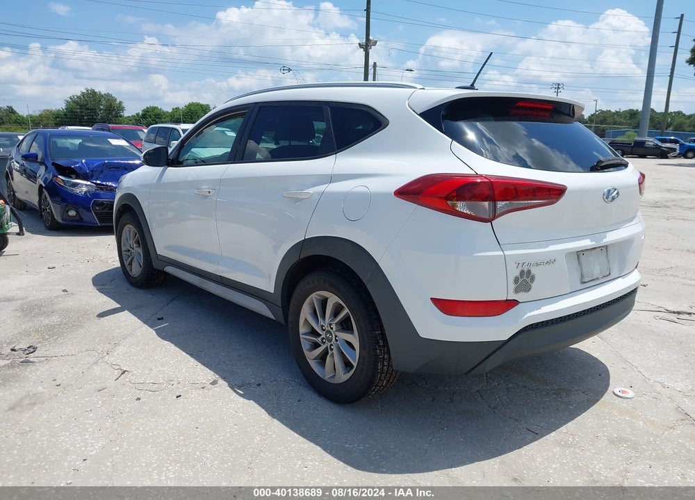 2017 HYUNDAI TUCSON SE VIN: KM8J3CA46HU481371