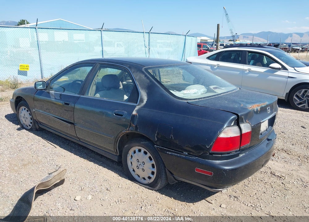 1997 HONDA ACCORD EX VIN: 1HGCD5653VA193667