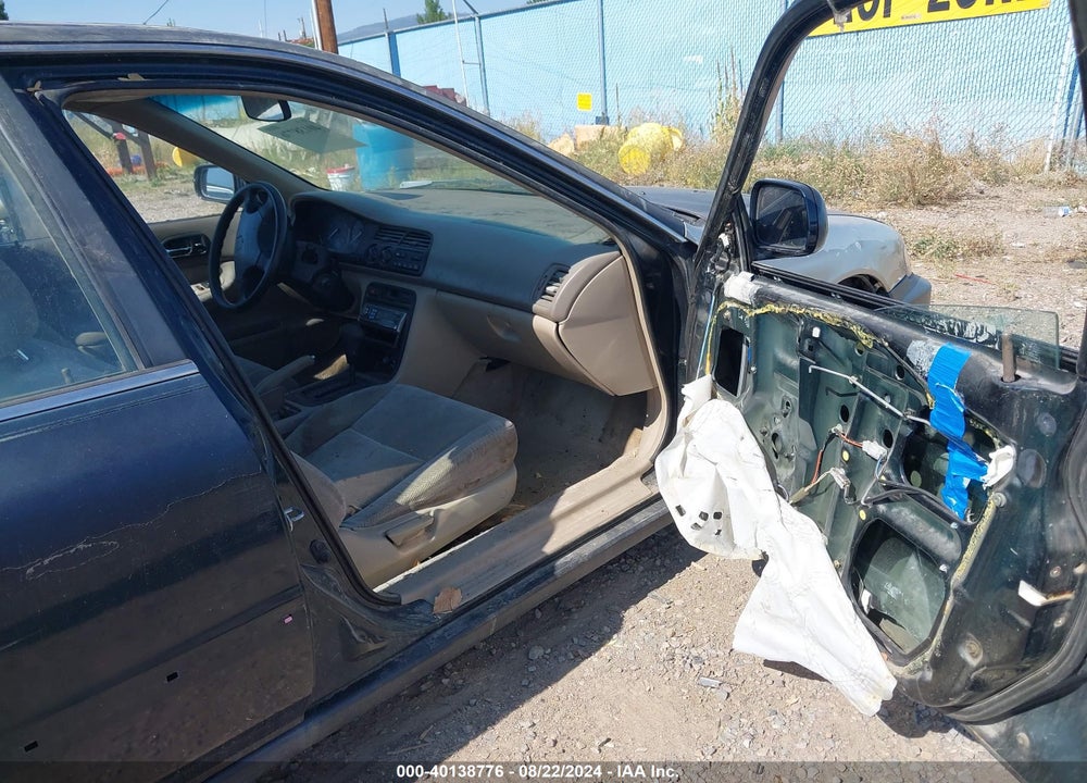 1997 HONDA ACCORD EX VIN: 1HGCD5653VA193667